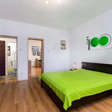 Apartman Volaric Apartment *